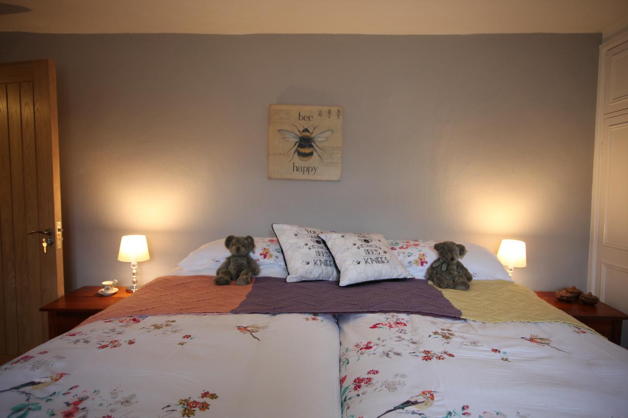 The Mitre Inn Sherborne  Εξωτερικό φωτογραφία