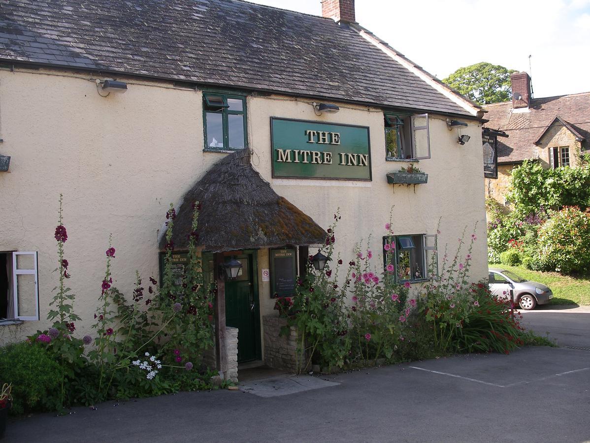 The Mitre Inn Sherborne  Εξωτερικό φωτογραφία