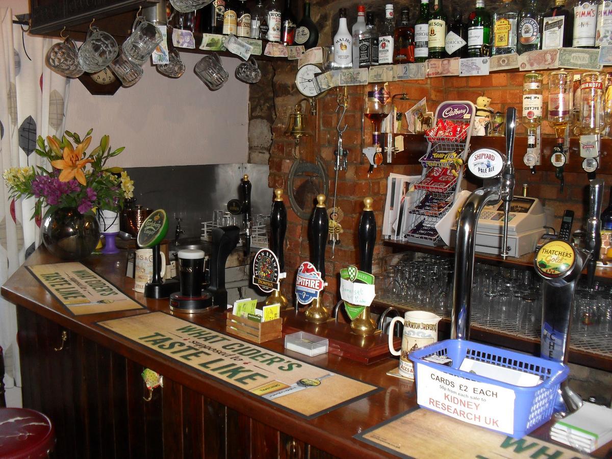 The Mitre Inn Sherborne  Εξωτερικό φωτογραφία