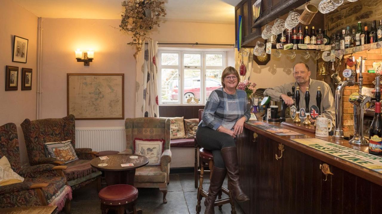 The Mitre Inn Sherborne  Εξωτερικό φωτογραφία